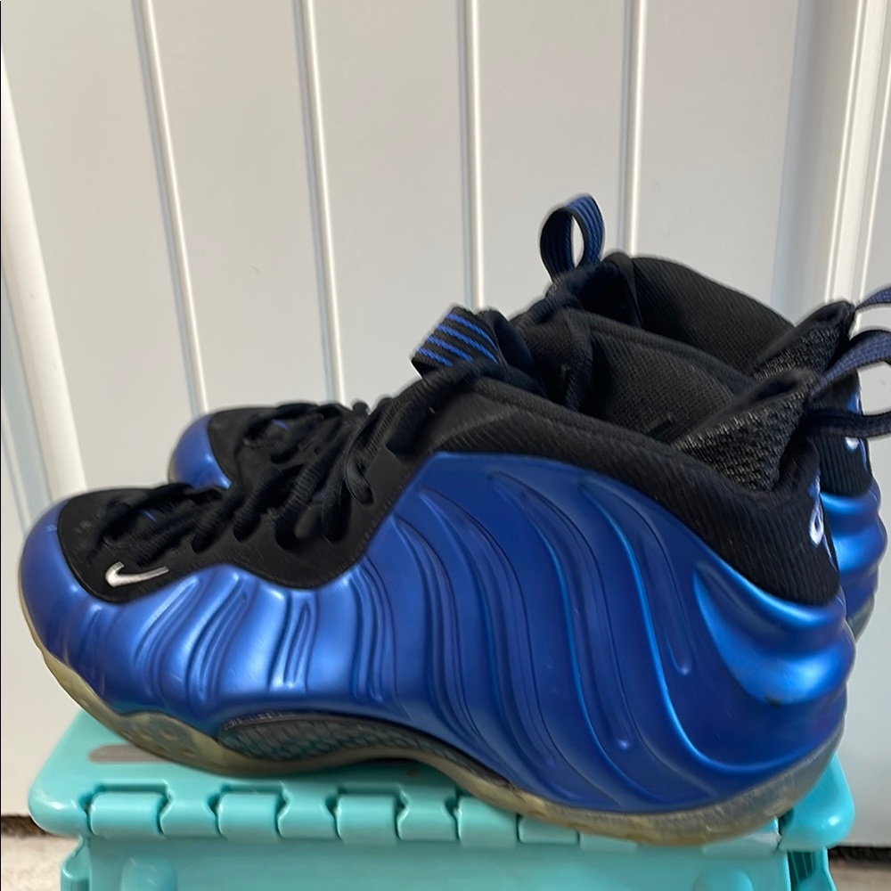 Men’s Nike Air Neon Blue Foamposite Shoes size 13 (2010)
